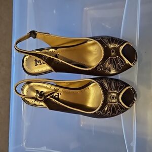 Mudd peep toe sling back heels